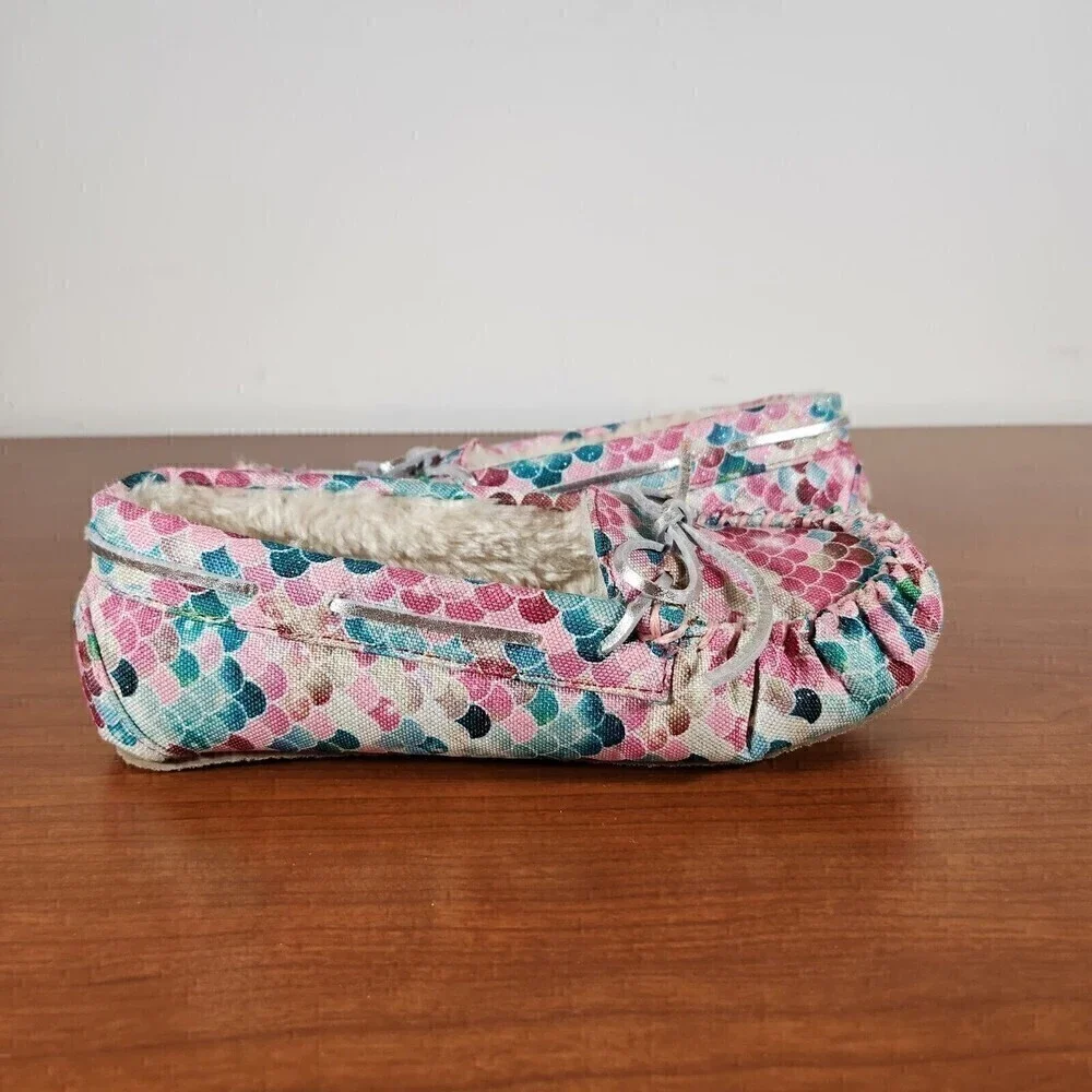 Minnetonka Cassie Little Kid Size 4 Faux Fur Lined Slippers Mermaid 49095
